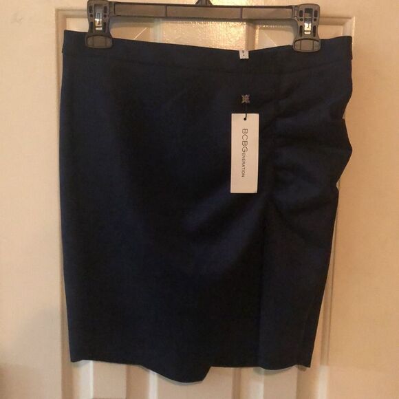 BCBG Generation Navy Shirred Wrap mini Skirt Size 4 Retail $68 - Picture 9 of 10